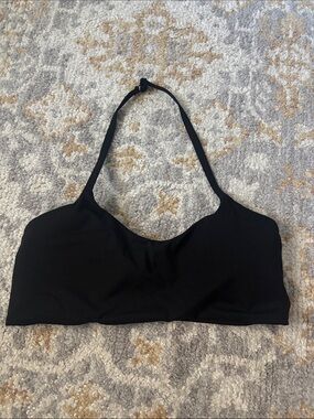 Black Halter Bralette — Seamless Comfort for Everyday Wear